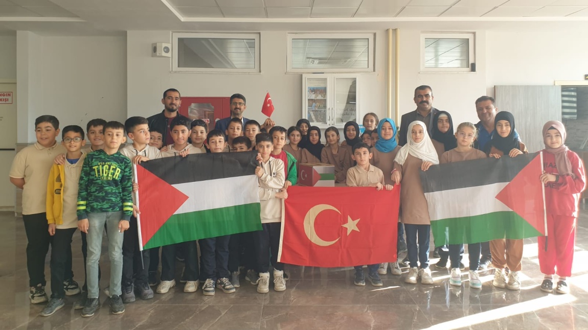 Okulumuzda Filistinli Çocuklar İçin Yardım Kampanyası Düzenlendi